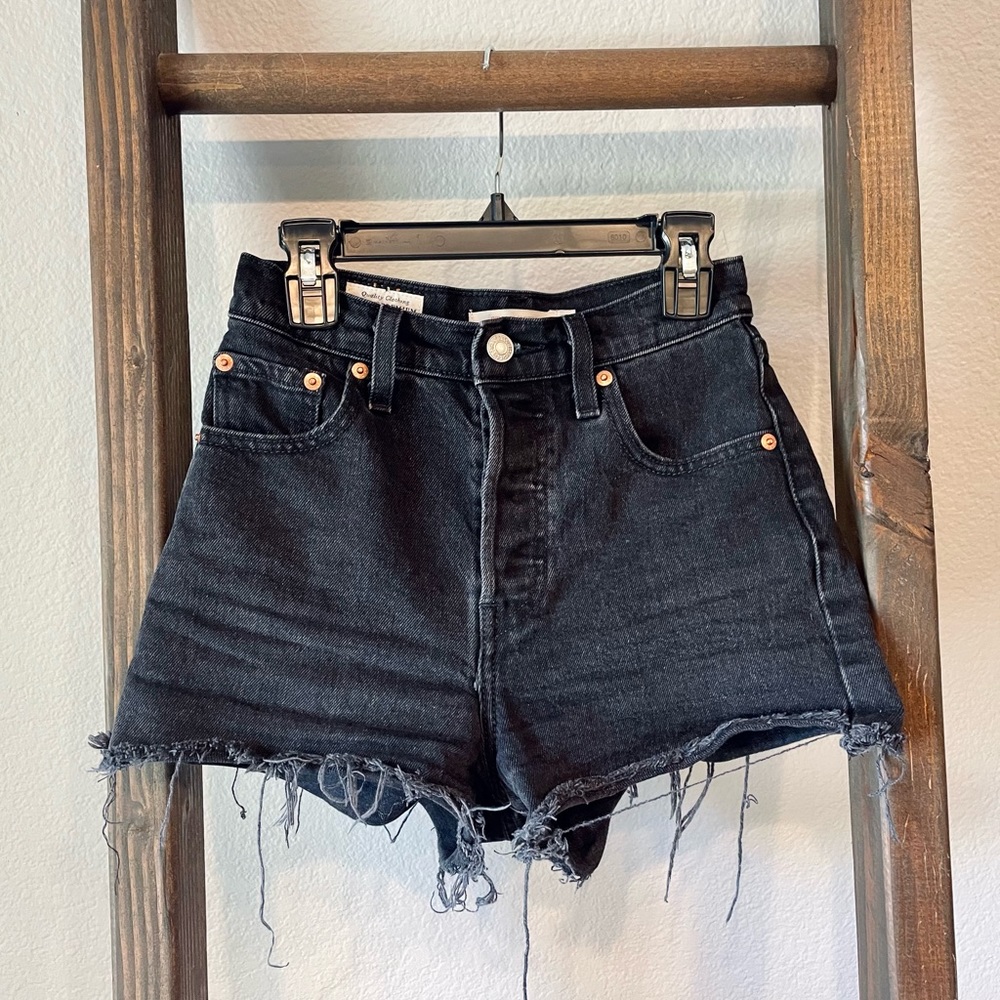 Levi button fly ribcage shorts